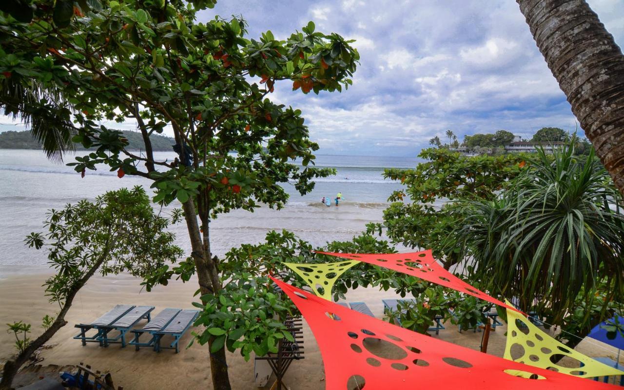 Готель Palm Leaf Surf Cafe Ґалле Екстер'єр фото